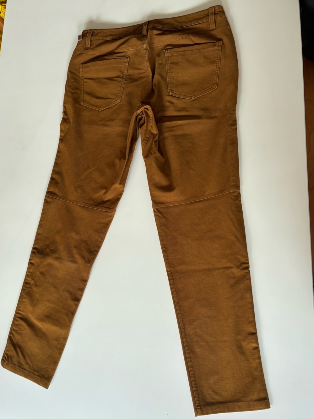 Lululemon ABC Slim - Utilitech - 32x32 - Camel Brown